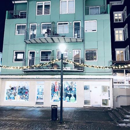 Apartmán Penthouse On The Main Street, Town Center Akureyri Exteriér fotografie