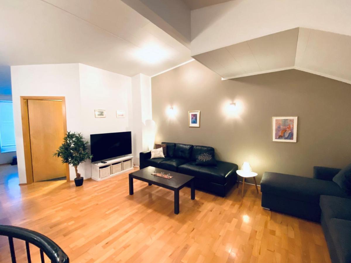 Apartmán Penthouse On The Main Street, Town Center Akureyri Exteriér fotografie
