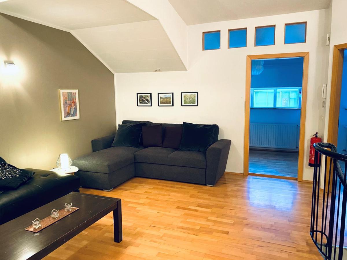 Apartmán Penthouse On The Main Street, Town Center Akureyri Exteriér fotografie