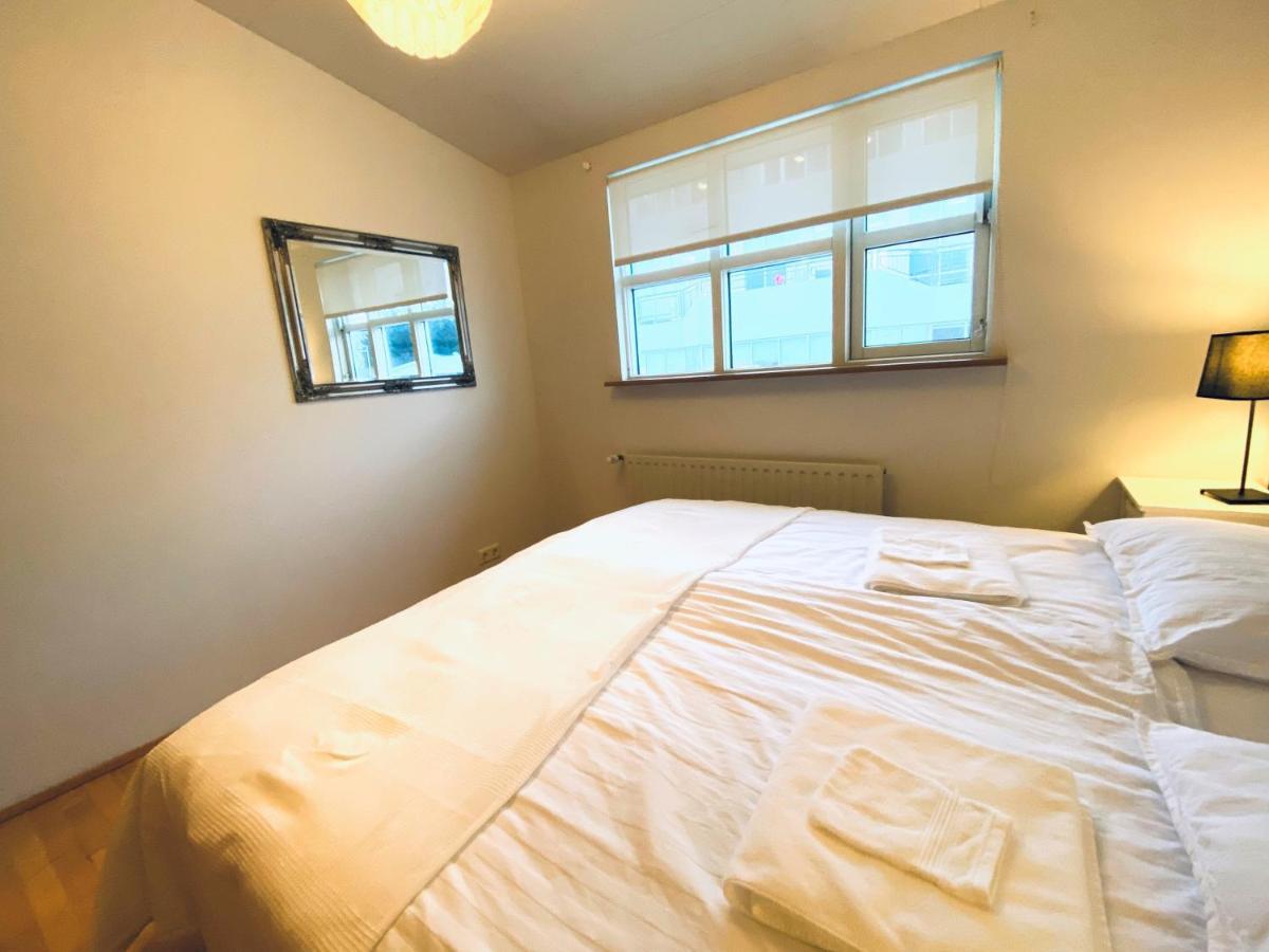 Apartmán Penthouse On The Main Street, Town Center Akureyri Exteriér fotografie